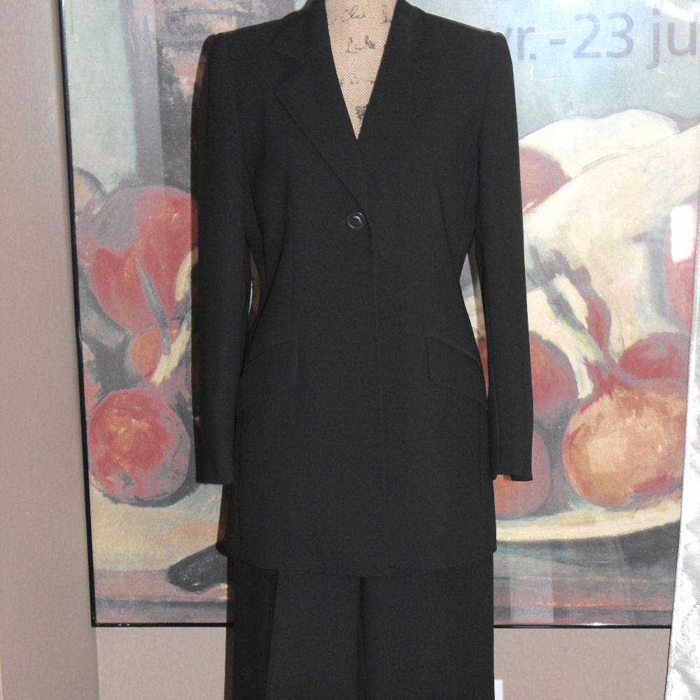 Kasper Classic 1 button Women's suit